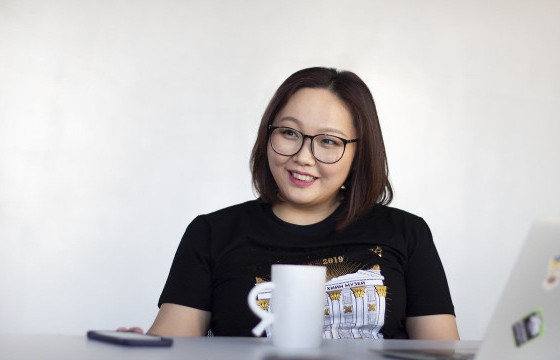 АЭХ-НЫ ЕРӨНХИЙЛӨГЧИД ГОРИЛОГЧ Б.ЖАРГАЛАН ГЭЖ ХЭН БЭ