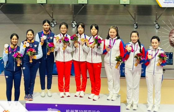 Монголын багийн анхны медалийг эмэгтэй буудлагын тамирчид авчээ