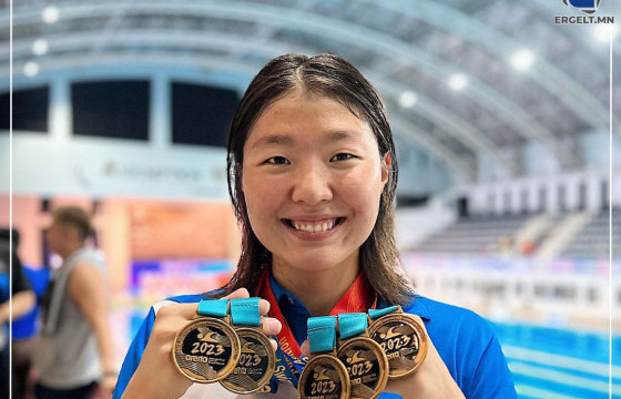 Б.ЭНХХҮСЛЭН: ДЭЛХИЙН ХЭМЖЭЭНИЙ НААДМЫН УСАНД СЭЛЭЛТИЙН СПОРТООР ФИНАЛД ШАЛГАРСАНДАА СЭТГЭЛ ХАНГАЛУУН БАЙГАА