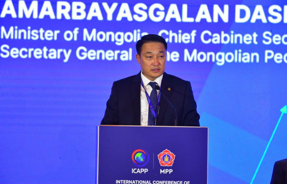 Д.АМАРБАЯСГАЛАН: Нүүрсний хулгайчид нэр хаяг ашиглан намайг нүүрсний хулгайч болгохоор гүтгэж байна