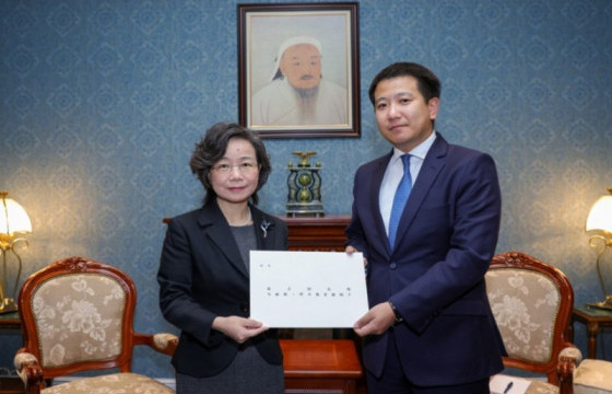 БНХАУ-аас Монгол Улсад суух Элчин сайдын Итгэмжлэх жуух бичгийн хувийг хүлээн авав