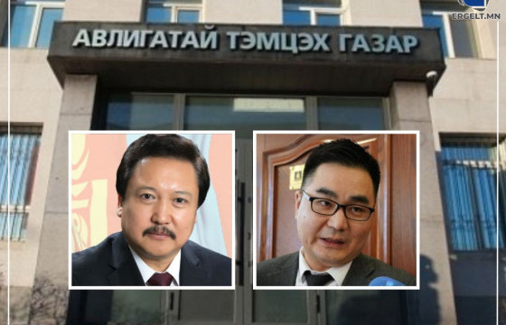 АТГ-аас Допингийн эсрэг үндэсний төвийн тэргүүн Ж.Хатанбаатар, Гүйцэтгэх захирал М.Мөнхболд нарын гэрт шалгалт хийж байна