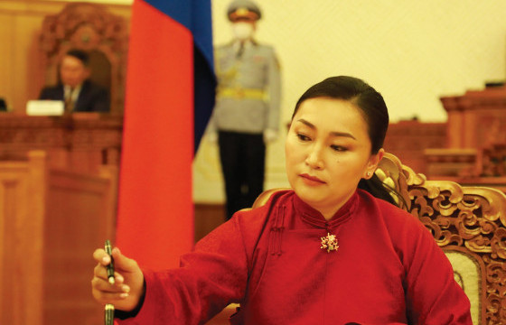 Х.Булгантуяа сайд ЦЕГ болон ГБХЗ-т  хүүхдийн эрхийн асуудлаар уулзаж байна