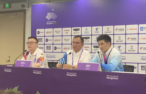 Азийн наадмын аварга Б.Чинзориг хэвлэлийн хуралд оролцжээ