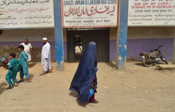 Пакистаны эрх баригчид орогнол хүссэн Афганистаны 1.7 сая иргэнийг улсаасаа гарахыг шаарджээ