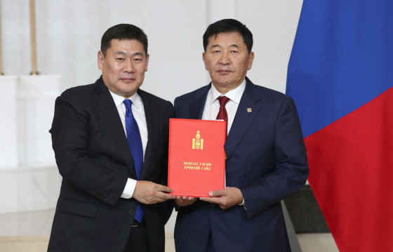 Б.Дэлгэрсайхан, Б.Энхбаяр нар тангаргаа өргөж, Засгийн газрын гишүүний бүрэн эрхээ хэрэгжүүлж эхэллээ