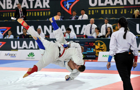 Жюү жицүгийн тэмцээн эхэллээ