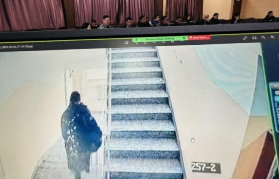 Алга болсон 12 настай охиныг гурав дахь өдрөө хайж байна