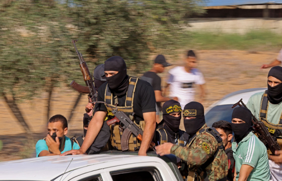 Палестины “Хамас” бүлэглэл хоёр орны энхийн гэрээг зөрчин Израилын хотуудыг бөмбөгдөж, дайн зарлаж байна гэв