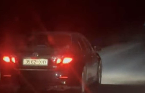 3562 УНҮ МАШИНЫ ЖОЛООЧ: МАШИНД ХӨГЖИМ СОНСОХООР ГАРСАН ХҮҮ МИНЬ НАМАЙГ УНТСАН ХОЙГУУР УНААД ЯВЧИХСАН БАЙСАН