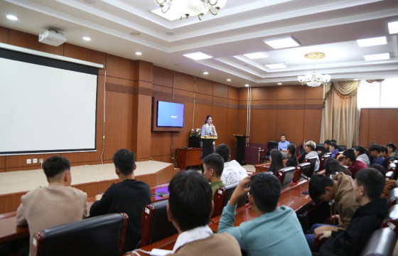 МАЛ АЖ АХУЙН ЧИГЛЭЛЭЭР СУРАЛЦАЖ БУЙ ОЮУТНУУДАД ТАНИЛЦУУЛАХ УУЛЗАЛТ ХИЙЛЭЭ