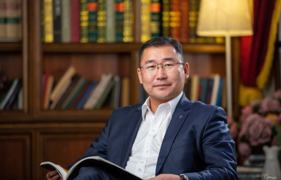 БАЯНГОЛ ДҮҮРГИЙН АРДЧИЛСАН НАМЫН ДЭД ДАРГААР С.НАРАНБААТАР ТОМИЛОГДЖЭЭ