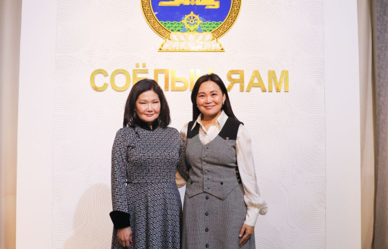 СОЁЛЫН САЙД Ч.НОМИН ОХУ-ЫН БУРИАД УЛСЫН СОЁЛЫН САЙД ХАТАГТАЙ СОЁЛМА БАЯРТУЕВНА ДАГАЕВАГ ХҮЛЭЭН АВЧ УУЛЗЛАА