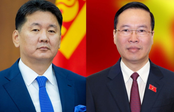 Ерөнхийлөгч У.Хүрэлсүх БНСВУ-д төрийн айлчлал хийхээр мордлоо