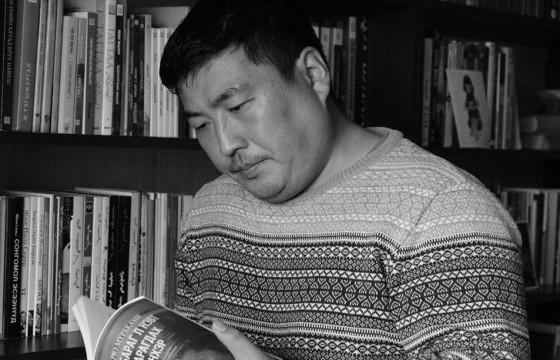 ЯРУУ НАЙРАГЧ Б.БАТЗАЯАГИЙН ШҮЛГҮҮДЭЭС ОНЦЛОХ ТАВАН ШҮЛЭГ