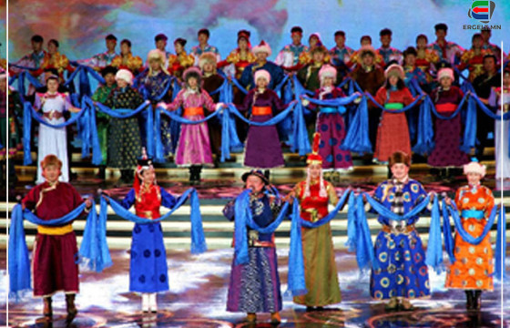 ӨВӨРМОНГОЛЧУУД НИЙТИЙН ДУУНД ЦАХИУР ХАГАЛЖ ЭХЭЛЛЭЭ