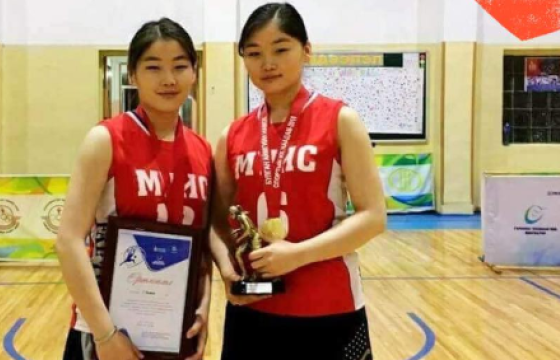 Энэ өдөр ихэр сагсчин Г.Минжин, Г.Булган нар мэндэлжээ