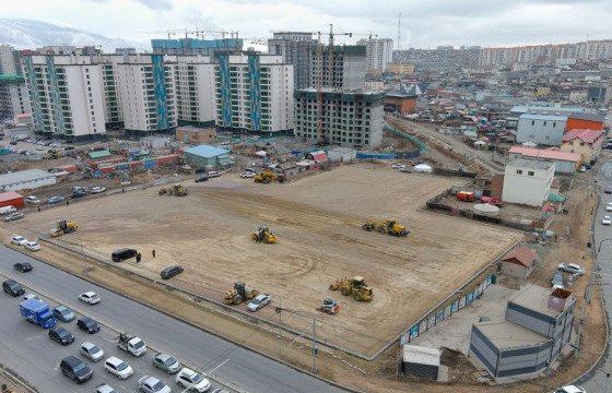 Ногоон нуурын гудамд автомашины зогсоол байгуулаад эхэлжээ