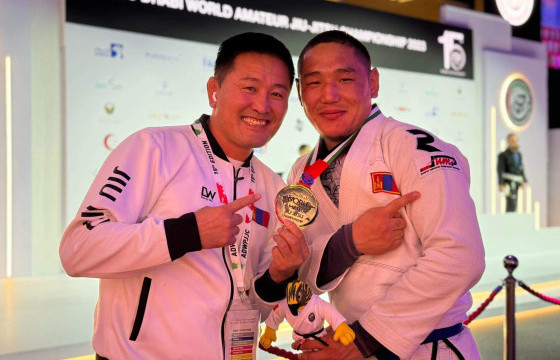 Г.Гантулга жюү жицү бөхийн дэлхийн аварга боллоо