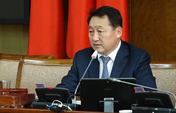 Д.ТОГТОХСҮРЭН: Урсгал зардлыг 2.51 хувиар багасгаж, тэтгэврийн нэмэгдлийн эх үүсвэрийг 140 тэрбумаар нэмэгдүүлнэ