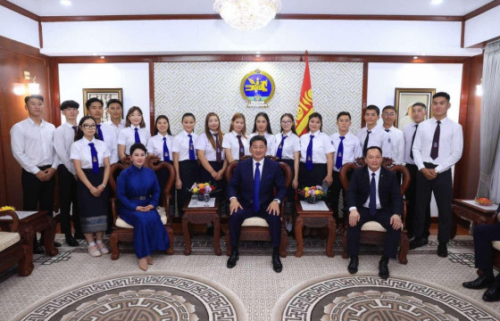 Монгол Улсын Ерөнхийлөгч У.Хүрэлсүх БНАЛАУ-д суралцаж буй монгол оюутнуудтай уулзлаа