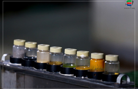 УРАН: АНХНЫ АЛХАМАА ХИЙХ ҮҮ