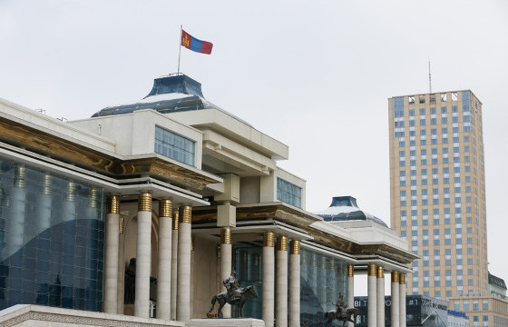 Засгийн газар хуралдаж байна