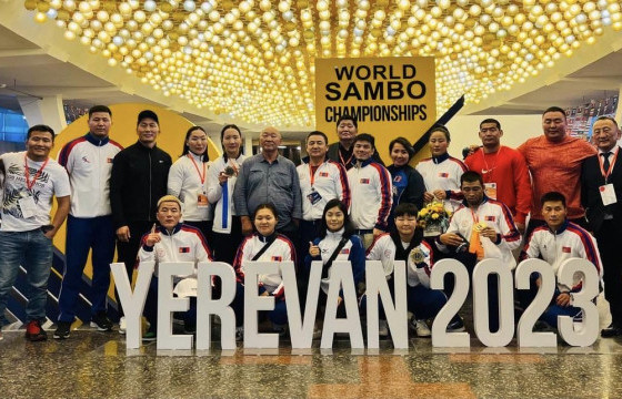 Самбо бөхийн дэлхийн аварга өндөрлөв