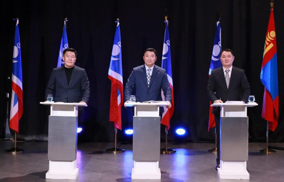 Нийслэлийн АН-ын даргад Д.Бадарсанг зүтгүүлэх үү