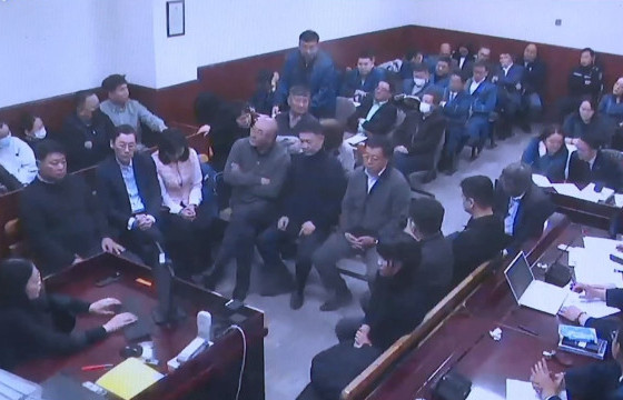 Д.Эрдэнэбат нарт холбогдох хэргийн шүүх хурал өмгөөлөгчдийн хүсэлтээр түр хойшиллоо