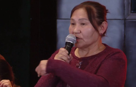 УВС АЙМАГТ АМИА АЛДСАН ЦЭРГИЙН АР ГЭР: Ах минь хүүхдийнхээ чулуун хөшөөг тэвэрч уйлахаас өөр зүйл хийж чадахгүй байна