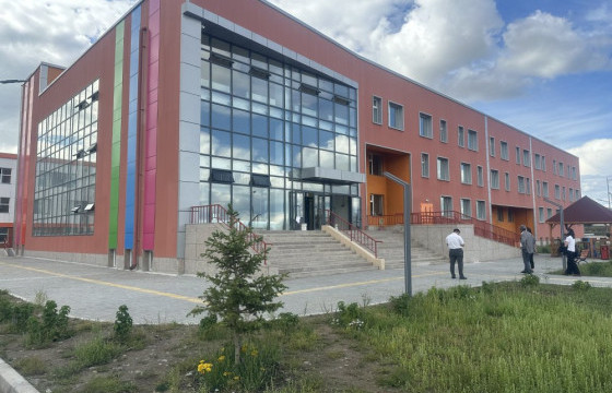 КЭМБРИЖИЙН ХӨТӨЛБӨРТЭЙ МОНГОЛ ТЭМҮҮЛЭЛ АХЛАХ СУРГУУЛИЙН БАРИЛГА АШИГЛАЛТАД ОРЛОО