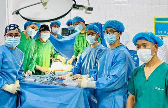 Налайх эрүүл мэндийн төв нь элэгний хавдрын мэс заслыг анх удаа амжилттай хийлээ