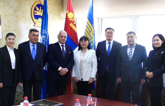 ИНЕГ-ЫН ДАРГА КАЗАХСТАН УЛСЫН НИСЭХИЙН ЗАХИРГААНЫ ТӨЛӨӨЛӨГЧИДТЭЙ УУЛЗЛАА