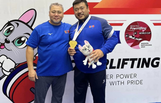 Э.Содгомпэлжээ хөгжлийн бэрхшээлтэй иргэдийн наадмаас алтан медаль хүртжээ