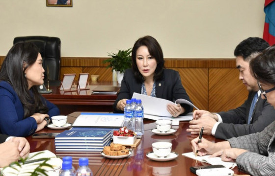 Байнгын хорооны дарга Б.Баярсайхан боловсрол болон соёлын салбарын зарим асуудлаар санал солилцов