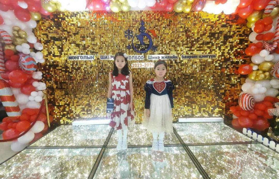 Шилдэг шатарчин 25 хүүхдэд болон багш нарт шагнал гардуулав