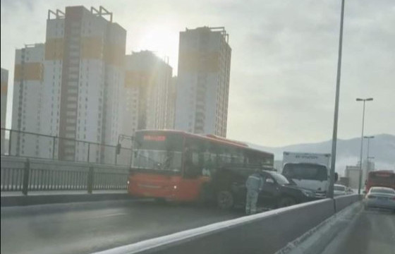 Нарны гүүрний авто замын хөдөлгөөнийг түр хязгаарлажээ