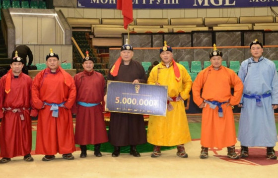 “Алтан цом”-ын төлөөх барилдаанд Ховд аймгийн баг хоёр дахь ялалтаа авлаа