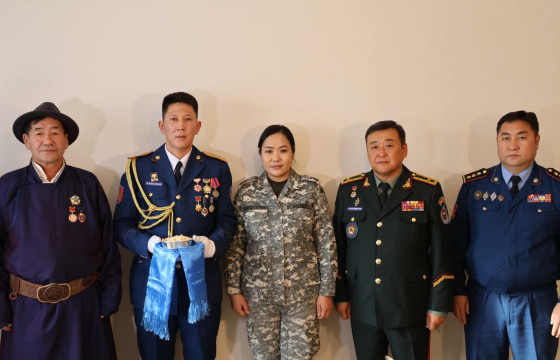 Онцгой байдлын газраас албан хаагчдаа хоёр өрөө байр бэлэглэлээ