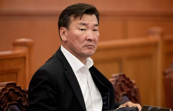 С.ГАНБААТАР: Ордны гадаа зургаан сар сууж байгаа эмэгтэйтэй уулзаад өгөөч, УИХ-ын дарга аа