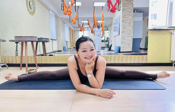 Энэ өдөр иогийн багш Д.Цэцгээ мэндэлжээ