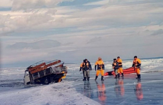 Мөсөн дээгүүр явах болон авто тээвэр хийхгүй байхыг онцгойлон анхааруулж байна