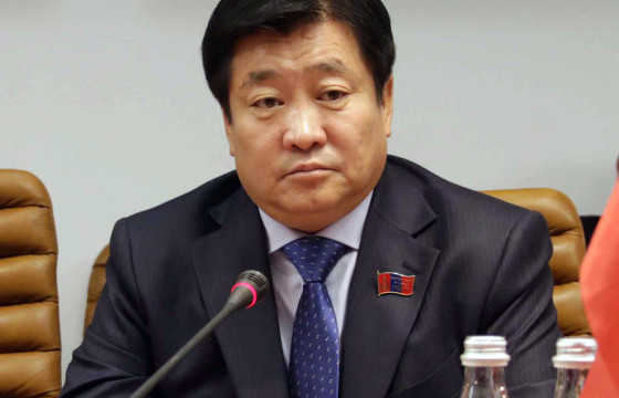 Нүүрсний сонсголд УИХ-ын гишүүн асан Р.Буд, УИХ-ын гишүүн Б.Энх-Амгалан нар гэрчээр оролцоно