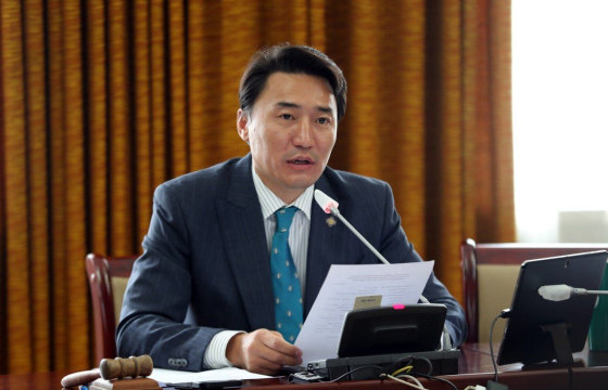 Г.ДАМДИННЯМ: 