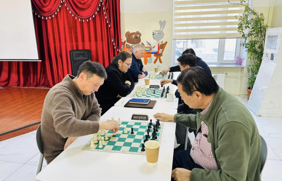 МУБИС-ийн багш, ажилчдын шатрын аваргууд тодров