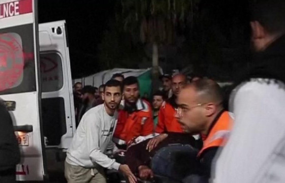 Израилын арми Газын зурвасын дүрвэгсдийн хуаранд цохилт өгсний улмаас 70 хүн амиа алдсан гэв