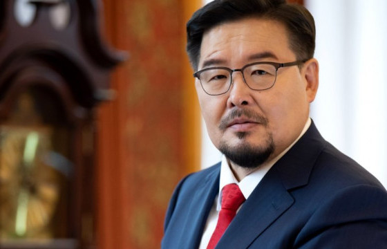 Г.ЗАНДАНШАТАР: СОНГУУЛИЙН ЖИЛ БЕТОН САВ, МӨНГӨ ТАРААХЫГ АВЛИГА ГЭЖ ТООЦНО