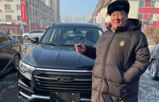 Гавьяат дасгалжуулагч Ц.Шийрэв “МОЗО” маркын машин бэлгэнд авлаа