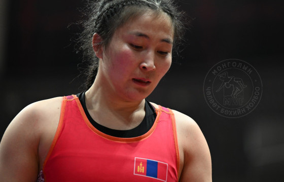 Улсын аваргын 59 кг-ын алтын төлөө Б.Болор-Эрдэнэ, Б.Анударь нар өрсөлдөнө